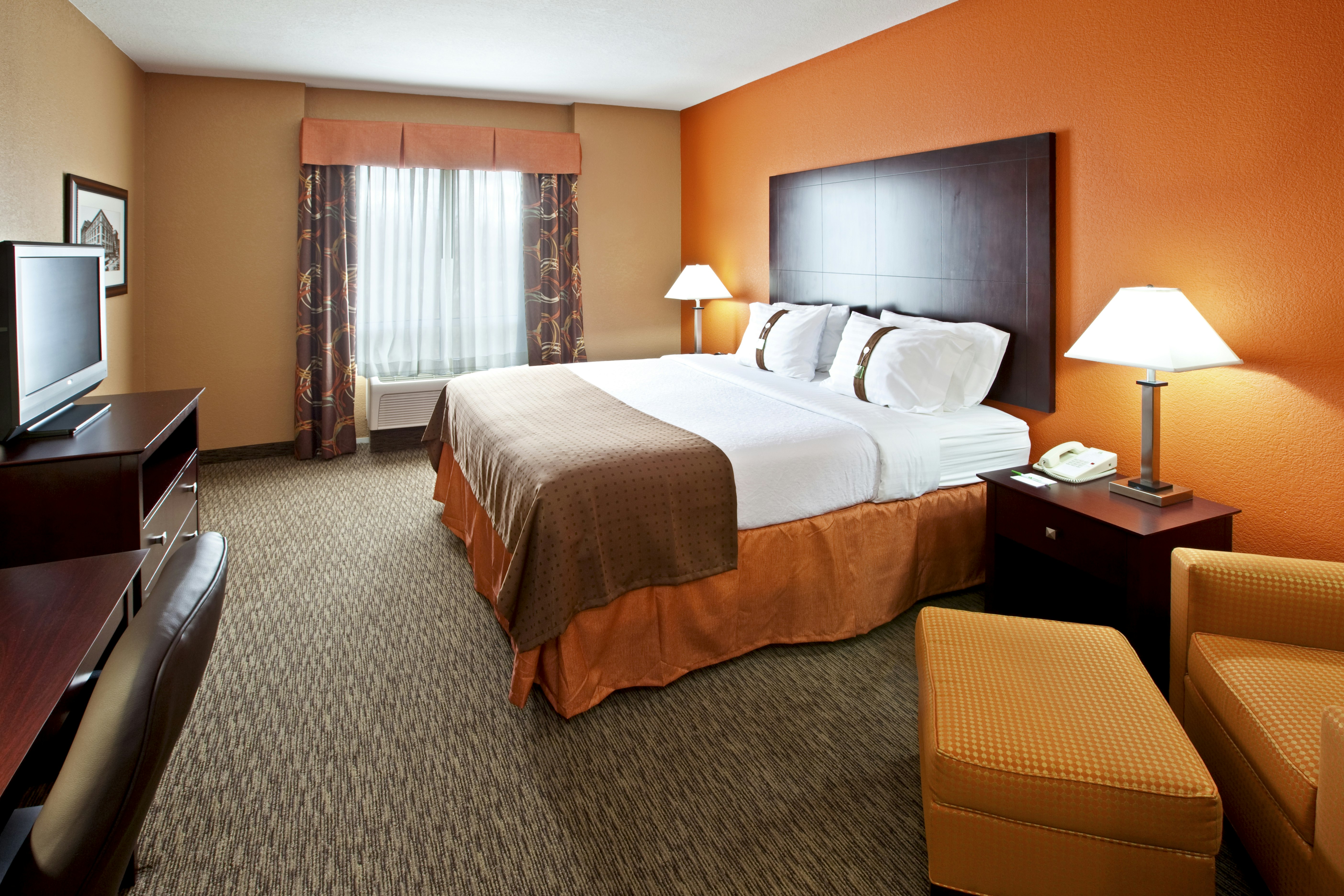 Holiday Inn Louisville Airport South 24/62