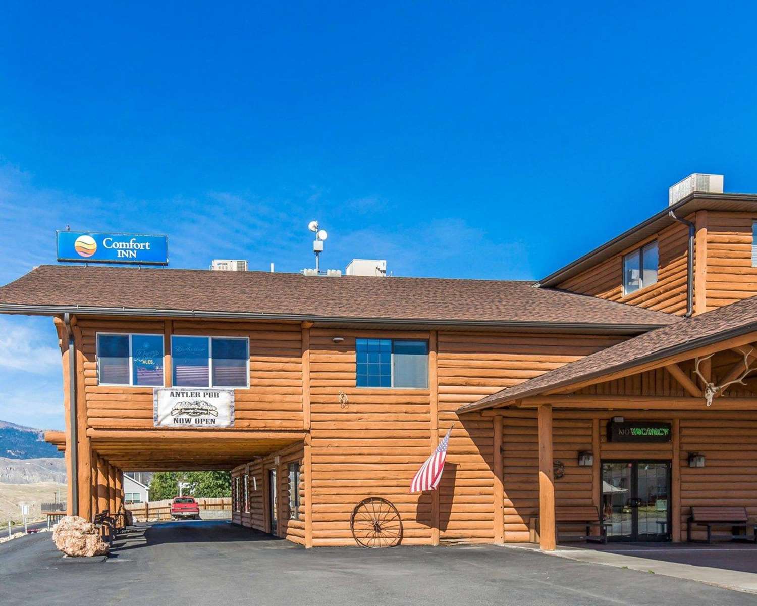 Antler Lodge 4/40