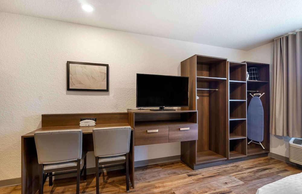 Extended Stay America Select Suites Tampa Brandon East 39/57