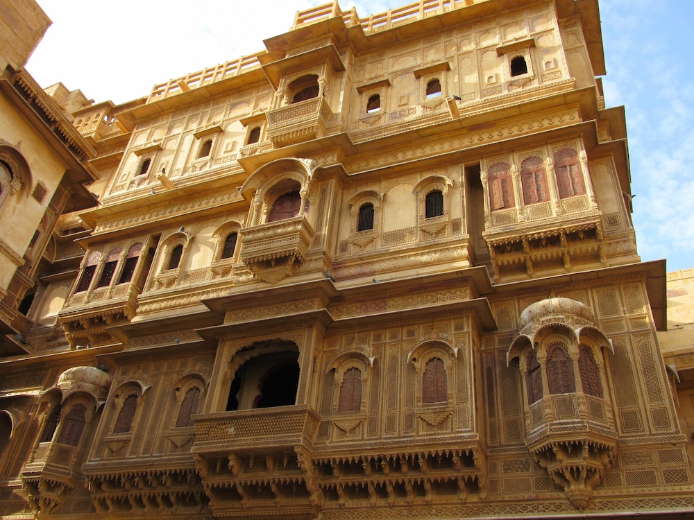 Gaji Hotel 3/64