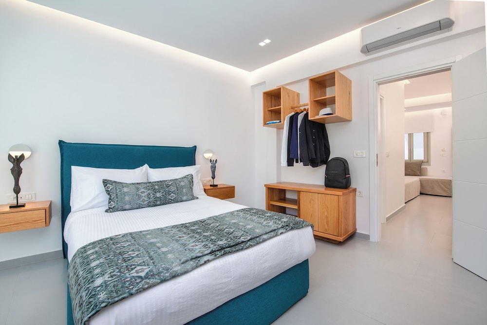 Harmony Suites 15/50
