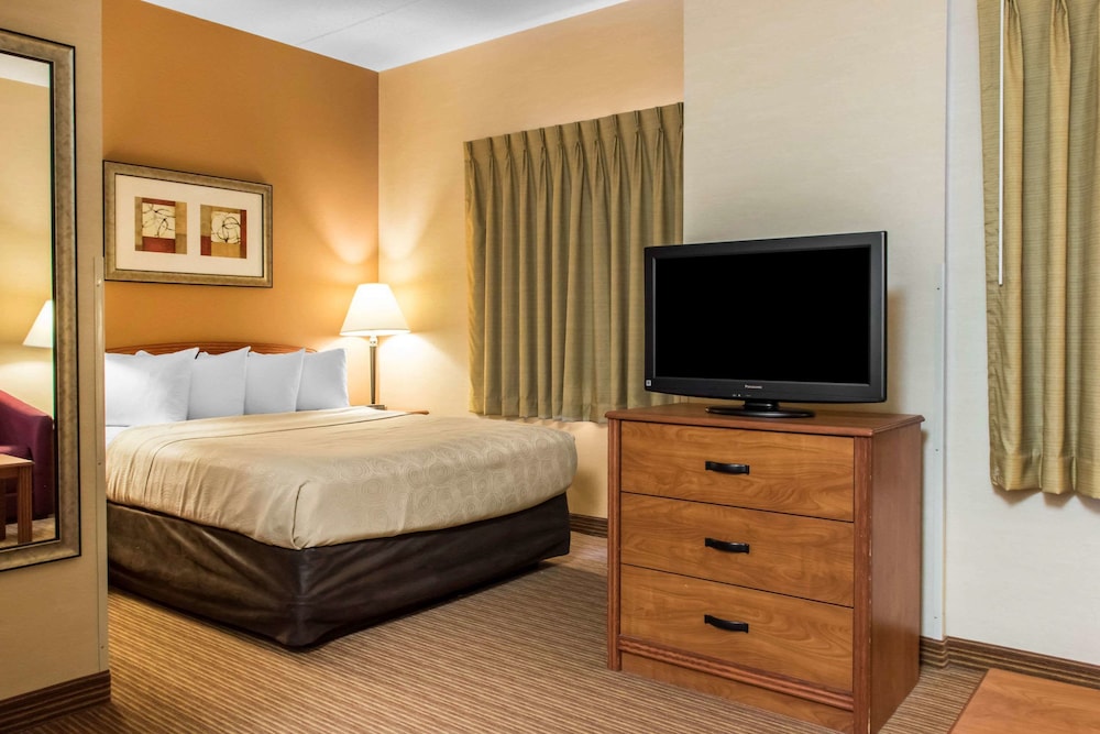 MainStay Suites of Lancaster County 9/42