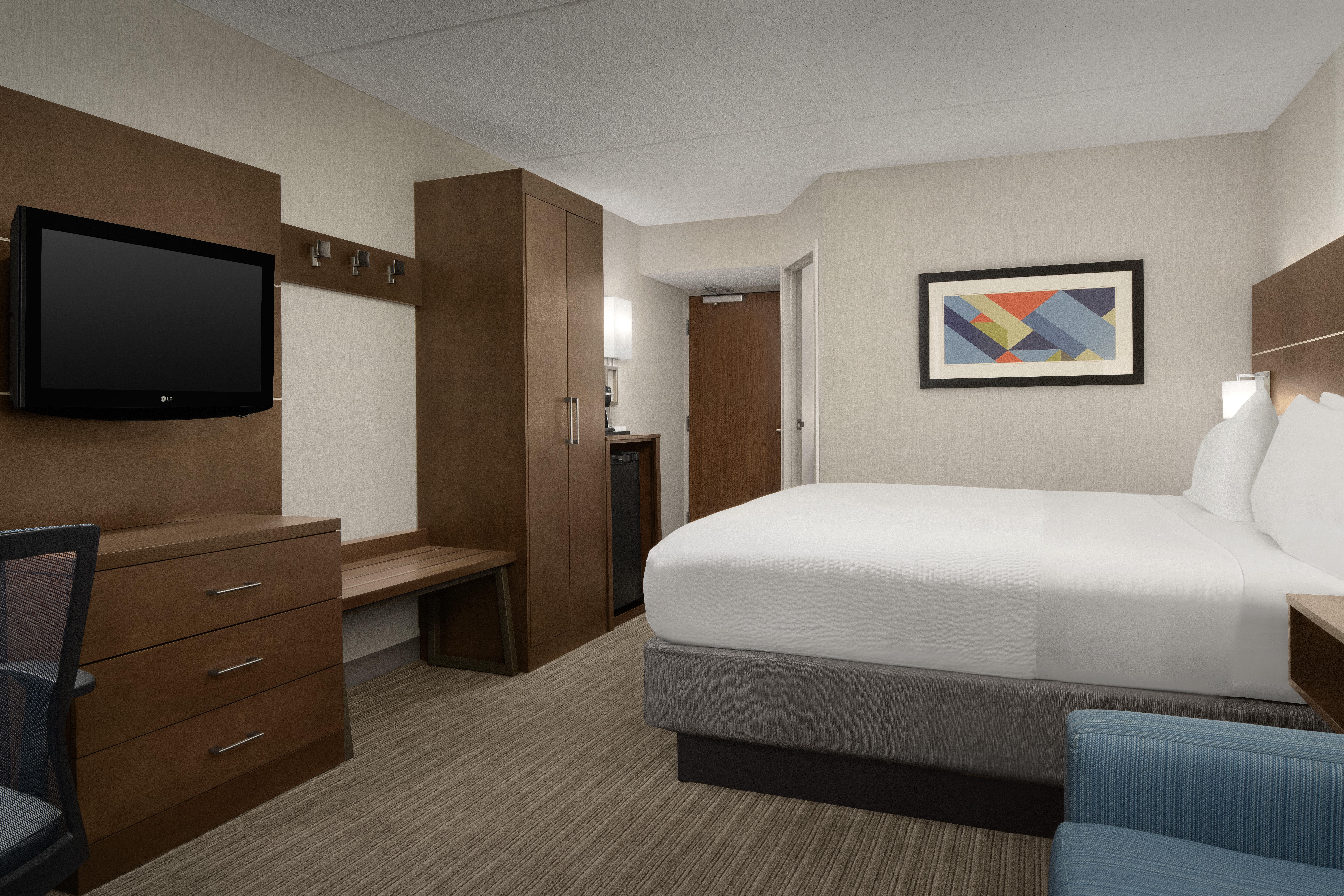 غرفة بسرير كينج، HOLIDAY INN EXPRESS ANDOVER NORTH - LAWRENCE 2/3