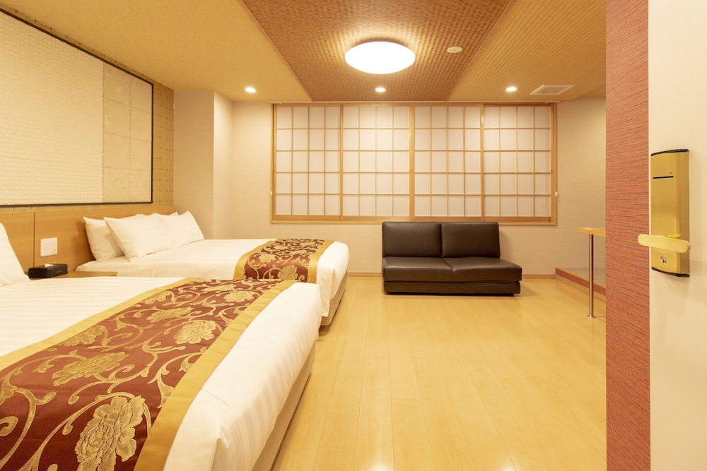DELUXE, TWIN BEDS