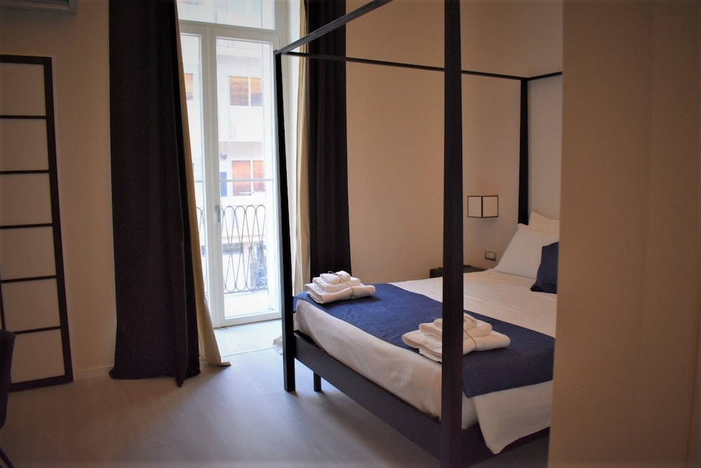 Gatto Bianco House 7/50