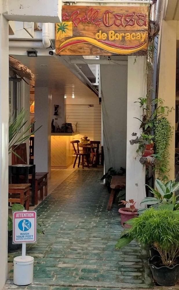 LA BELLA CASA DE BORACAY 8/57