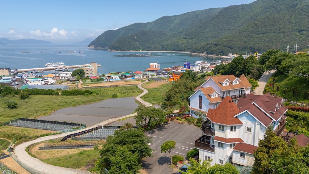 Geoje Gaonara Pension 46/50
