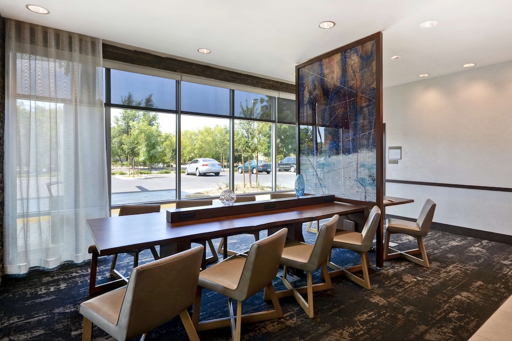 Hyatt Place Fresno 17/28