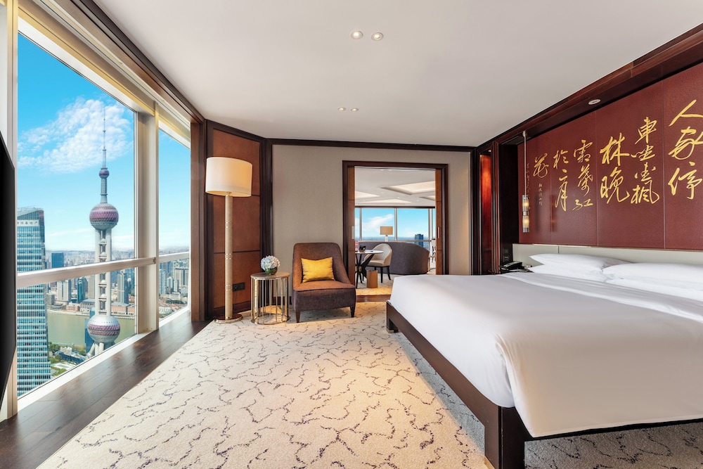 Diplomat, Suite, King Bed