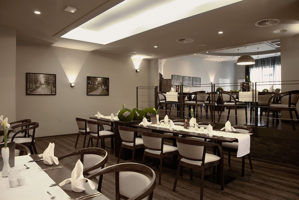 BERGHOTEL OBERHOF 30/45