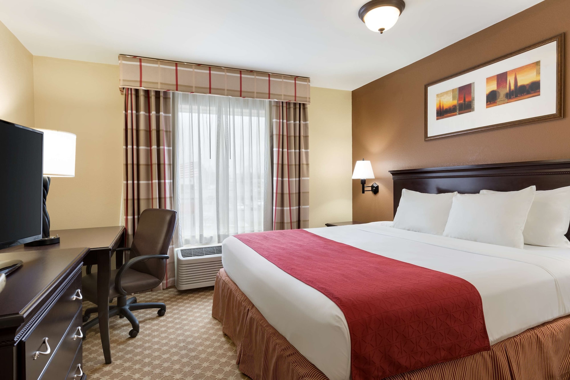 ROOM, KING BED
