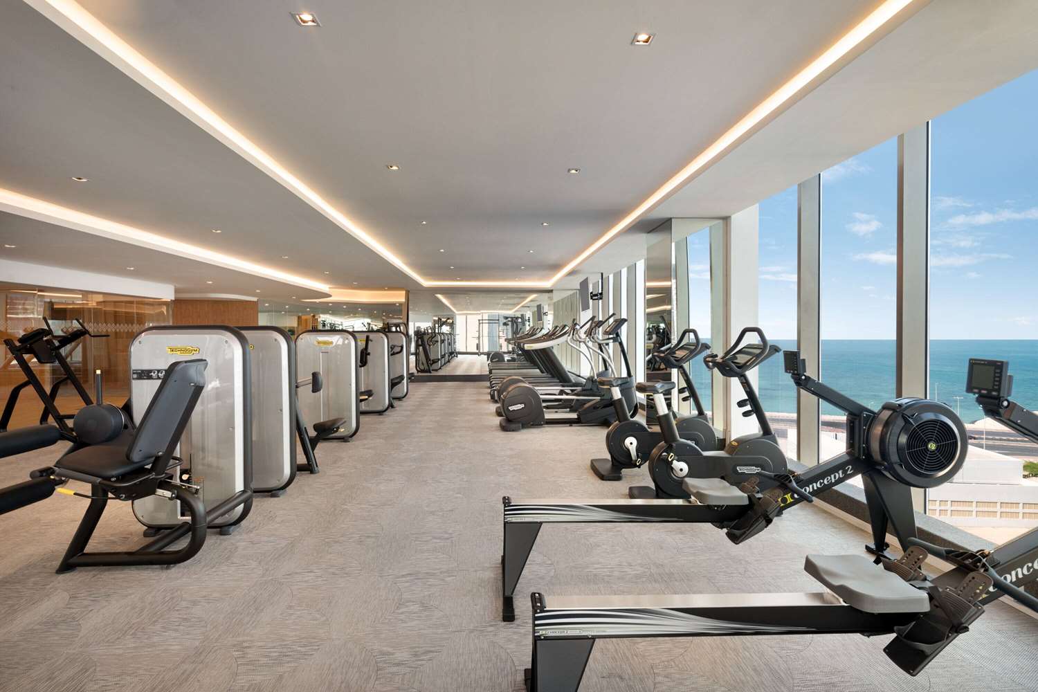Wyndham Grand Manama 33/64