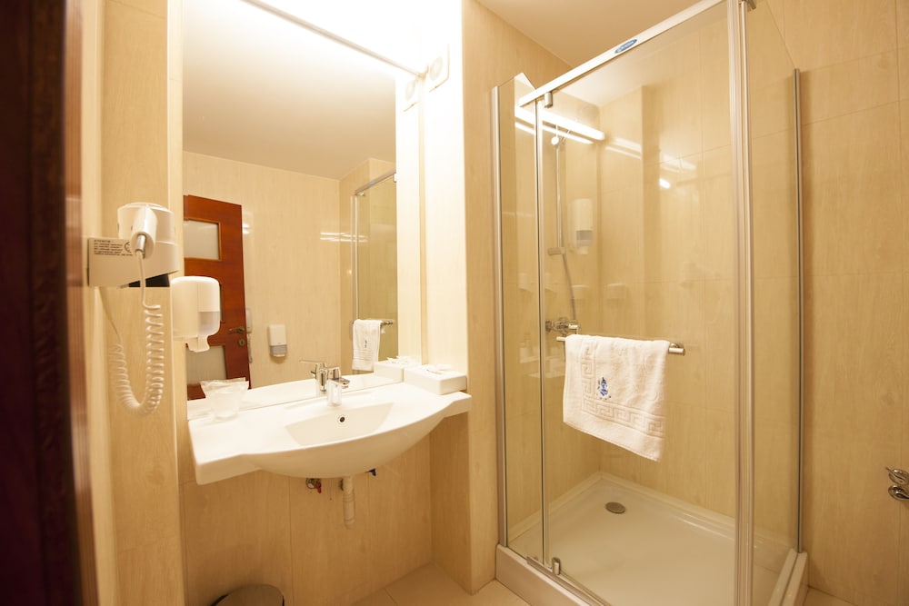 Minerva Hotel 43/44