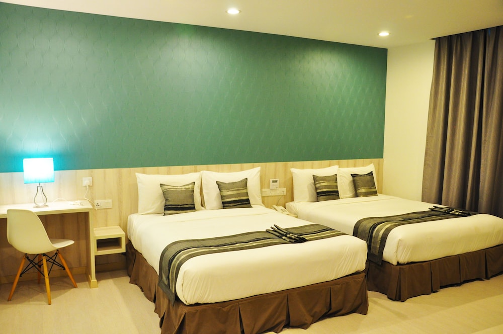 2 BEDROOMS, PREMIER