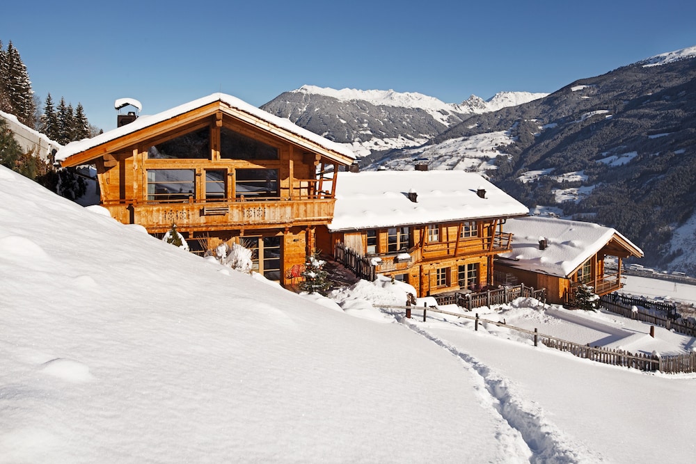 HOCHLEGER - DELUXE CHALETS 6/49