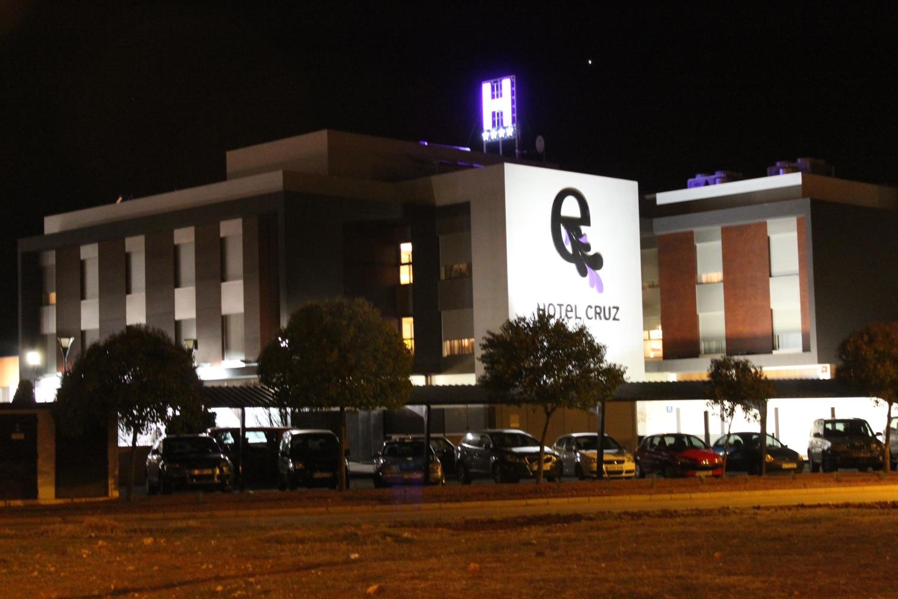 Escuderos Hotel Cruz 6/58