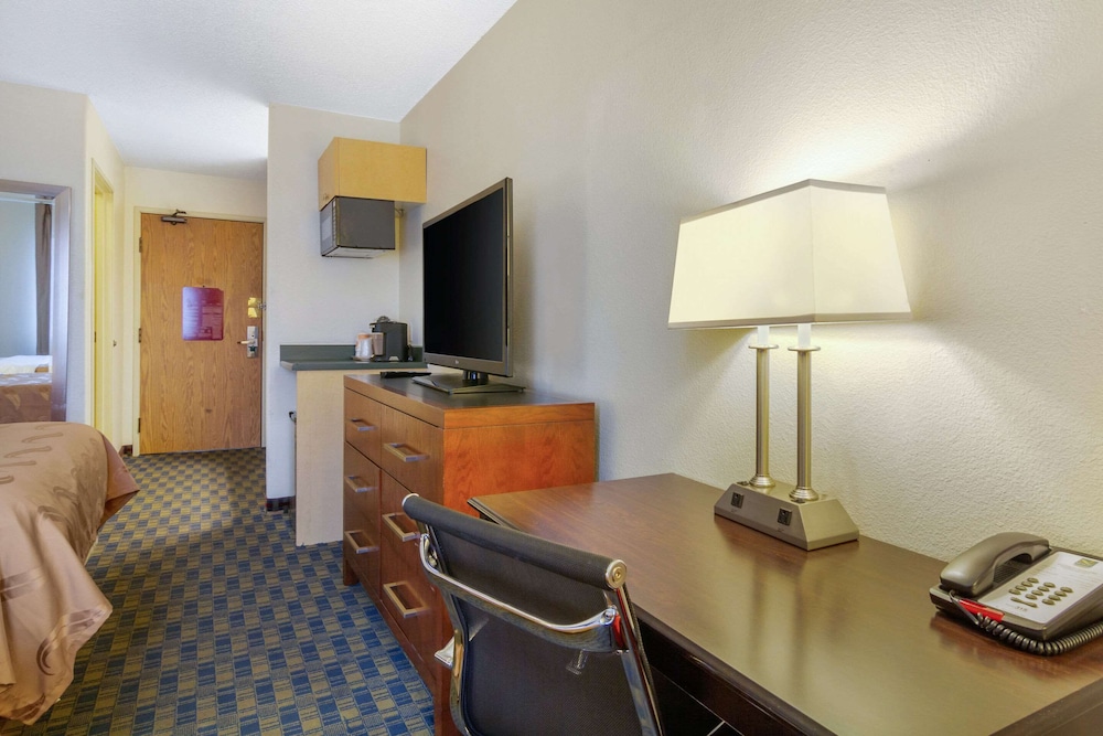 Spark by Hilton Lakewood Denver Southwest 27/54