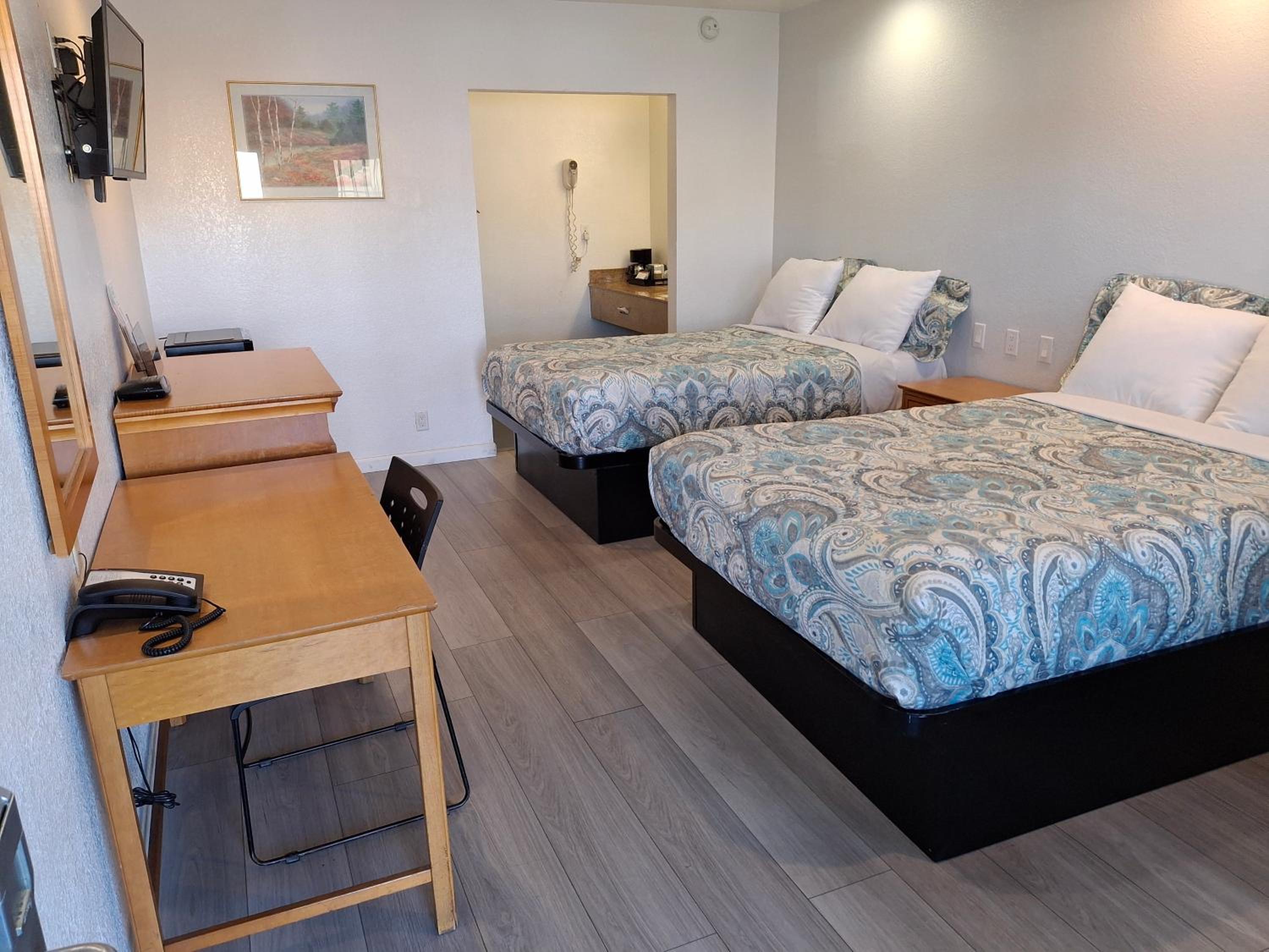 ROOM, 2 DOUBLE BEDS, SMOKING
