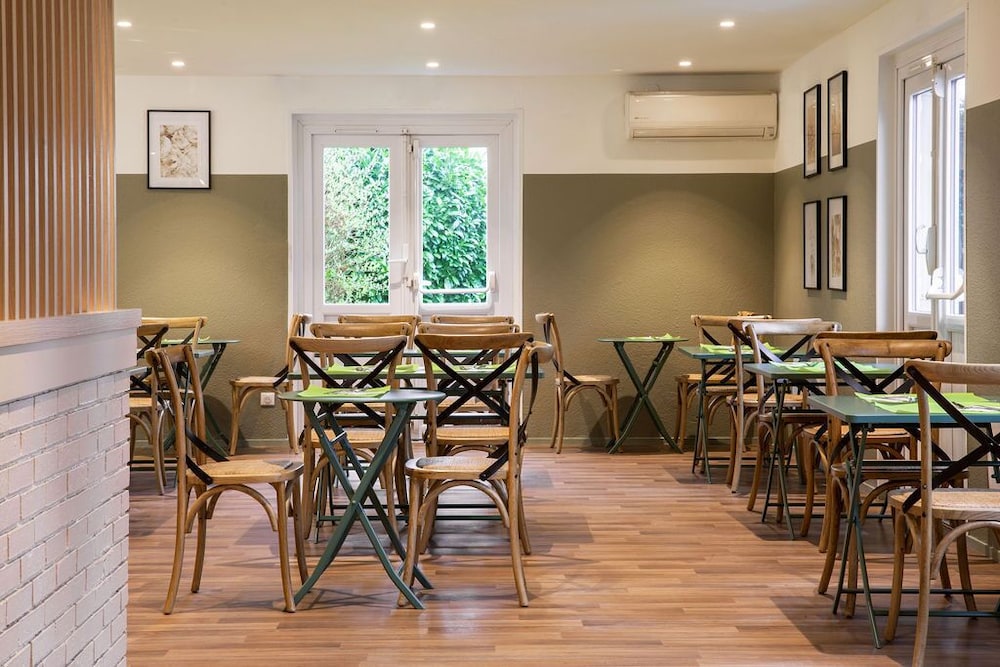 restaurant-cafeteria