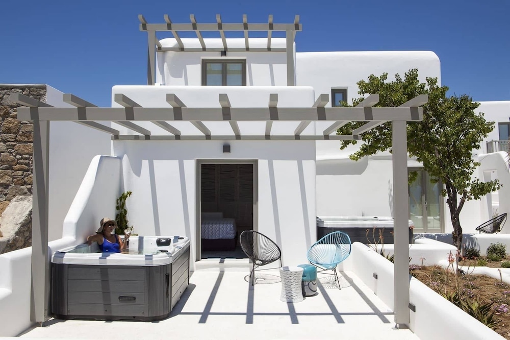 LYO Boutique Hotel in MYKONOS