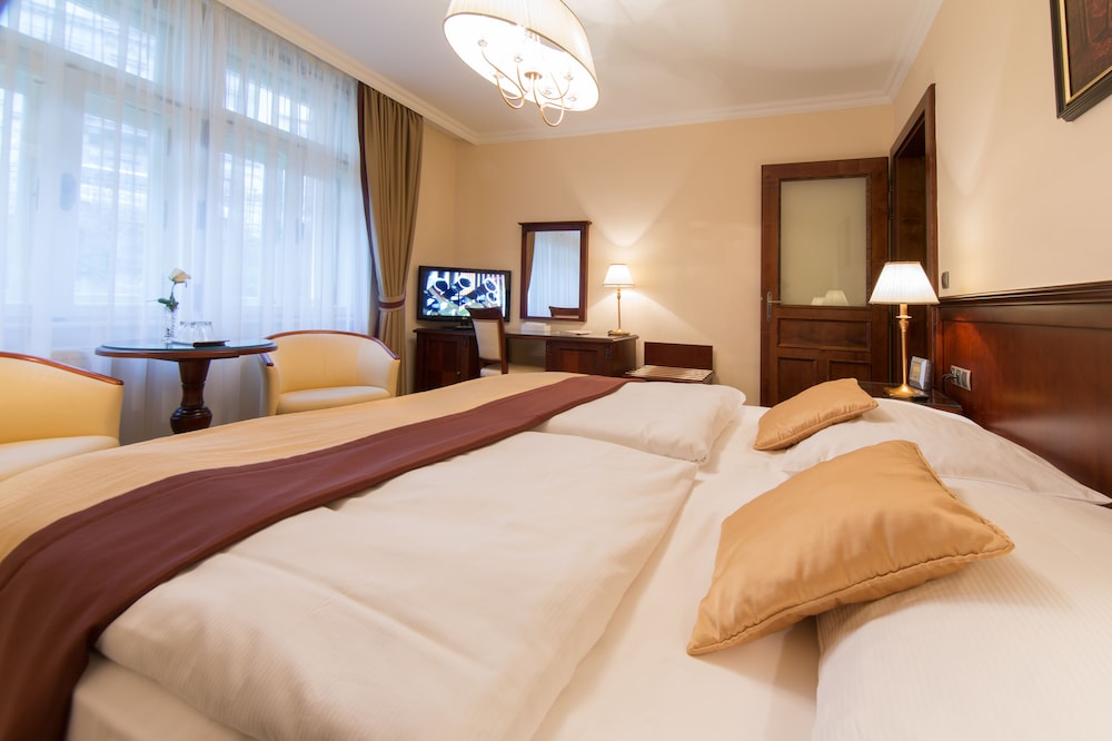 SUPERIOR, DOUBLE BED