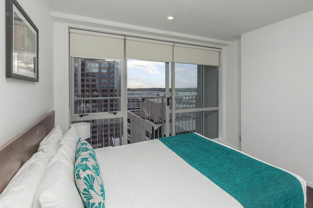 1 BEDROOM, EXECUTIVE, SUITE