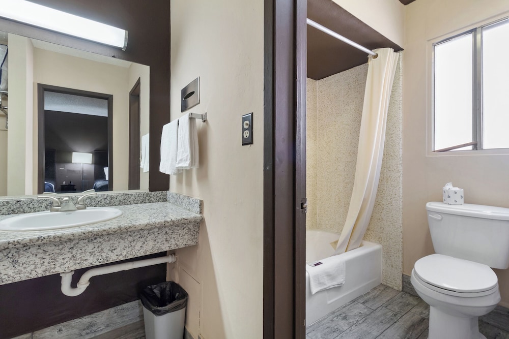 ECONOMY INN BARSTOW 52/57