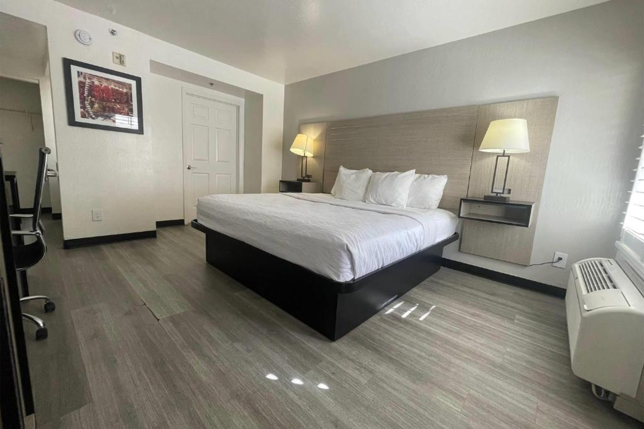 Howard Johnson by Wyndham Tempe University/Phoenix 14/17