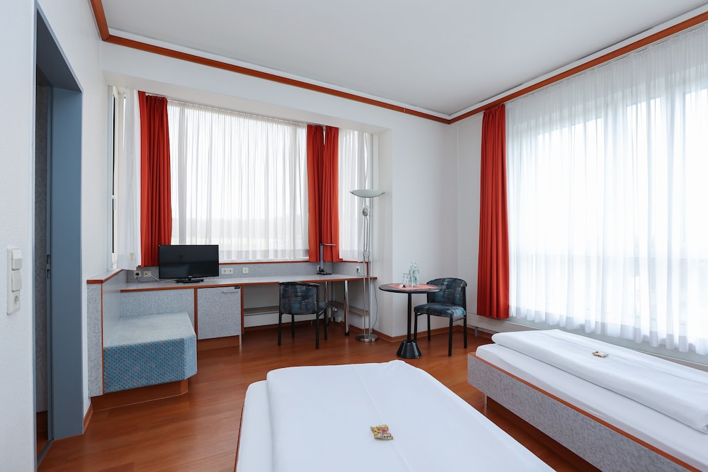 غرفة سوبيريور بسريرين منفصلين، Hotel Blaubeurer Tor 4/7