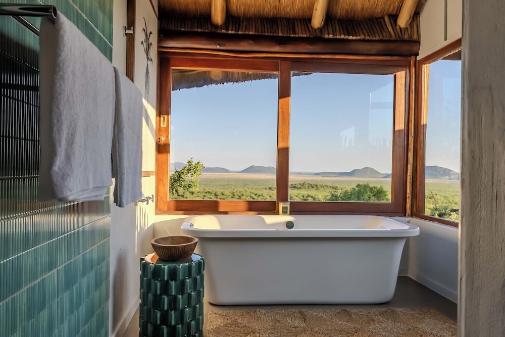 Buffalo Ridge Safari Lodge 23/50