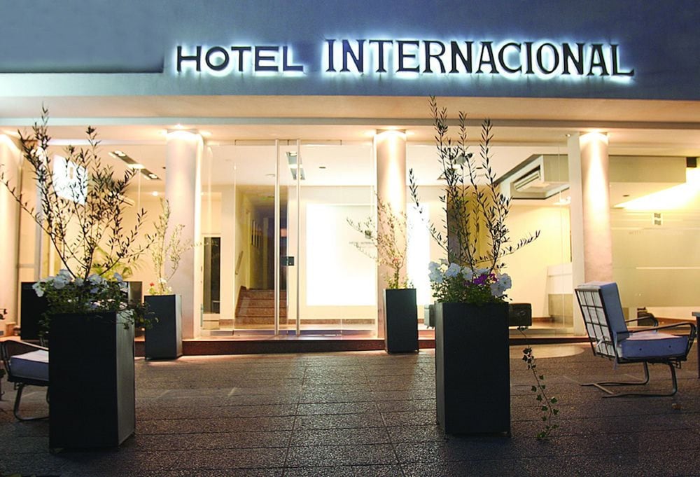 Internacional Hotel 1/70