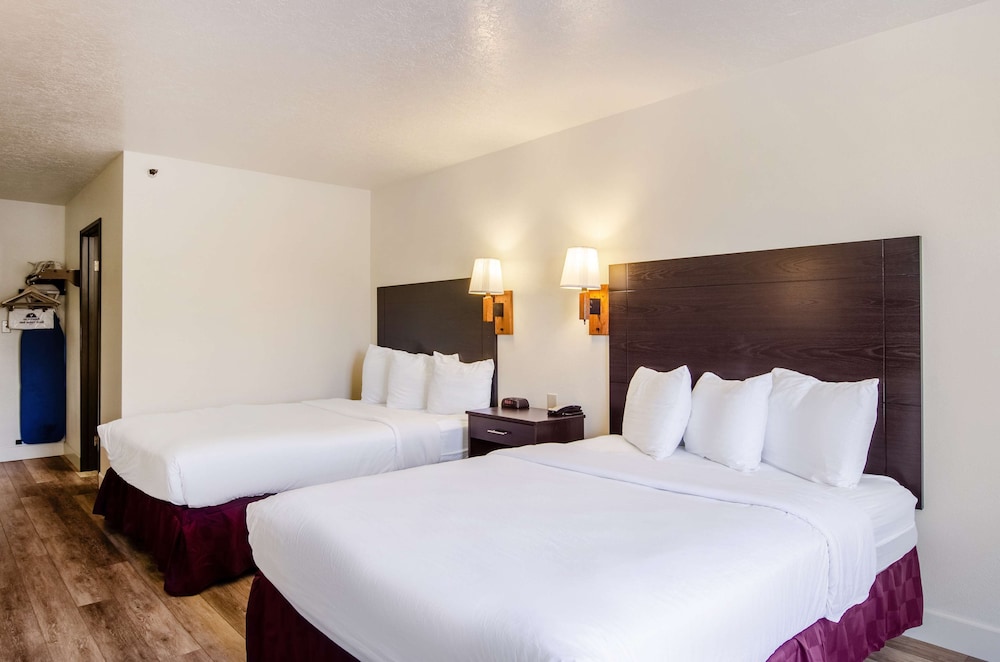 Americas Best Value Inn & Suites Ft. Collins E at I-25 9/26