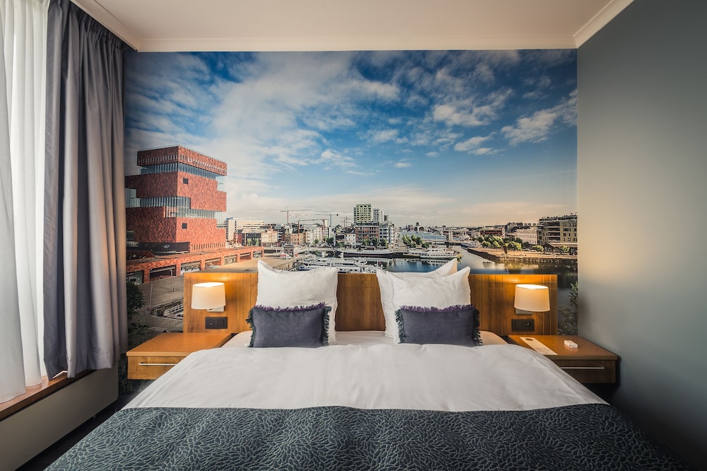 Crowne Plaza Antwerp 18/80