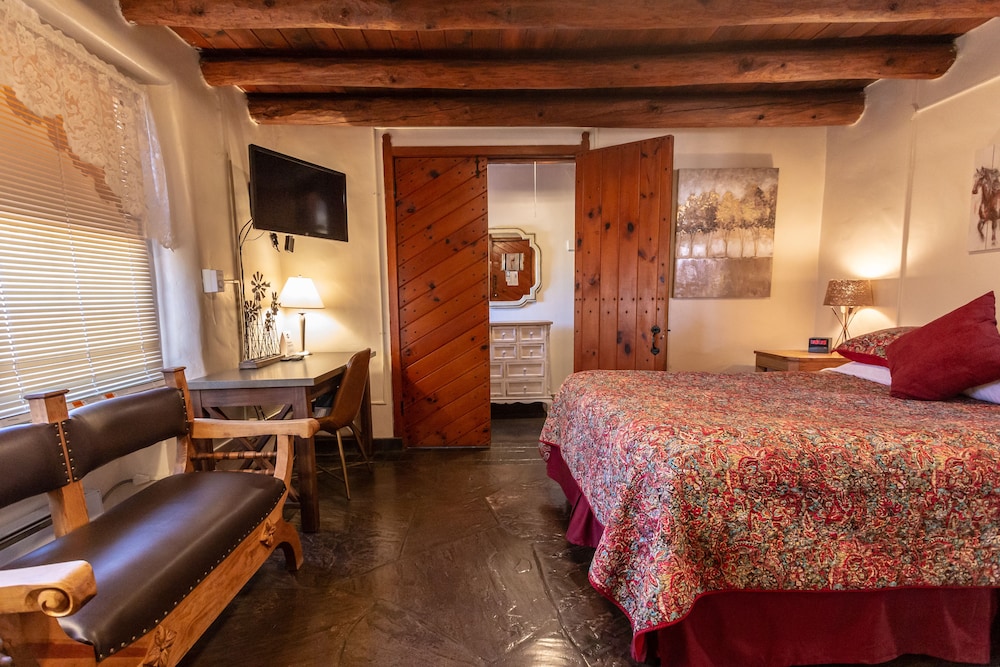Pueblo Bonito Bed And Breakfast Inn 25/70