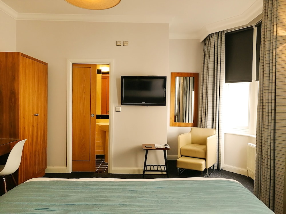 Legends Hotel Brighton 13/67