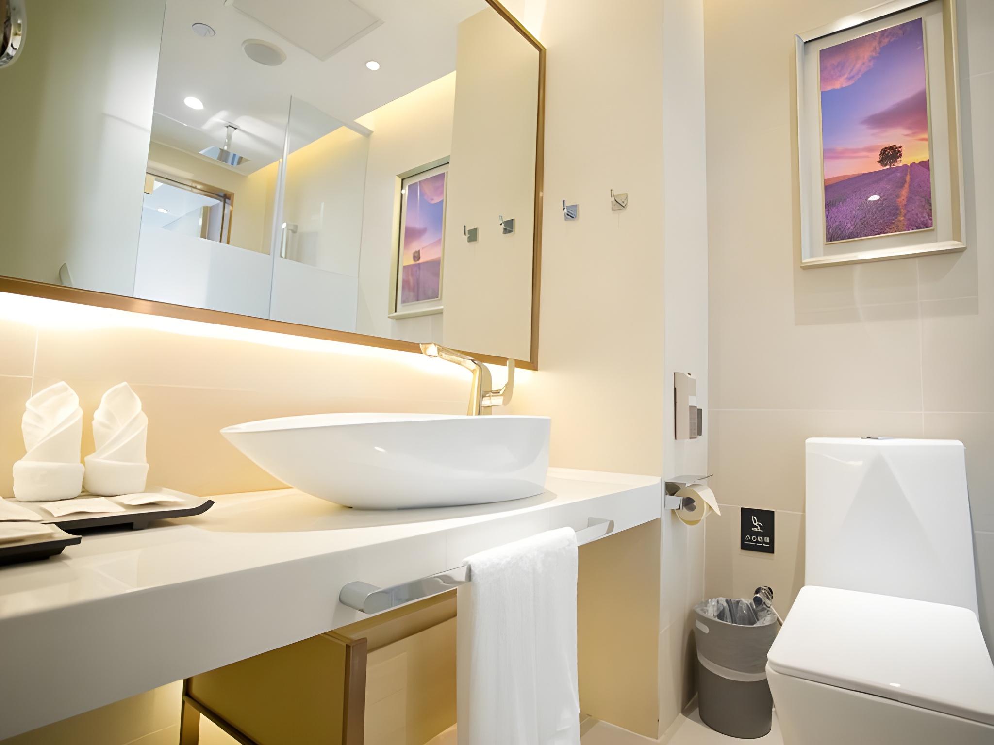 Lavande Hotel (Shenzhen Xili Metro Station) 32/33