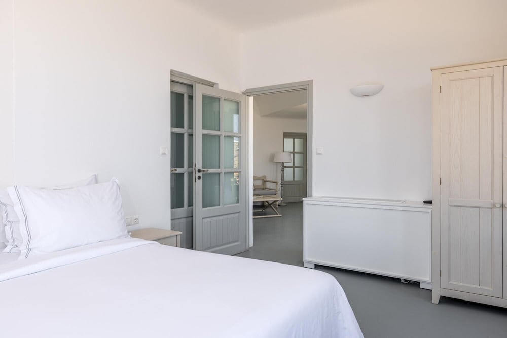 2 Bedrooms, Ambassador, Villa, King and Twin Beds, Private Pool