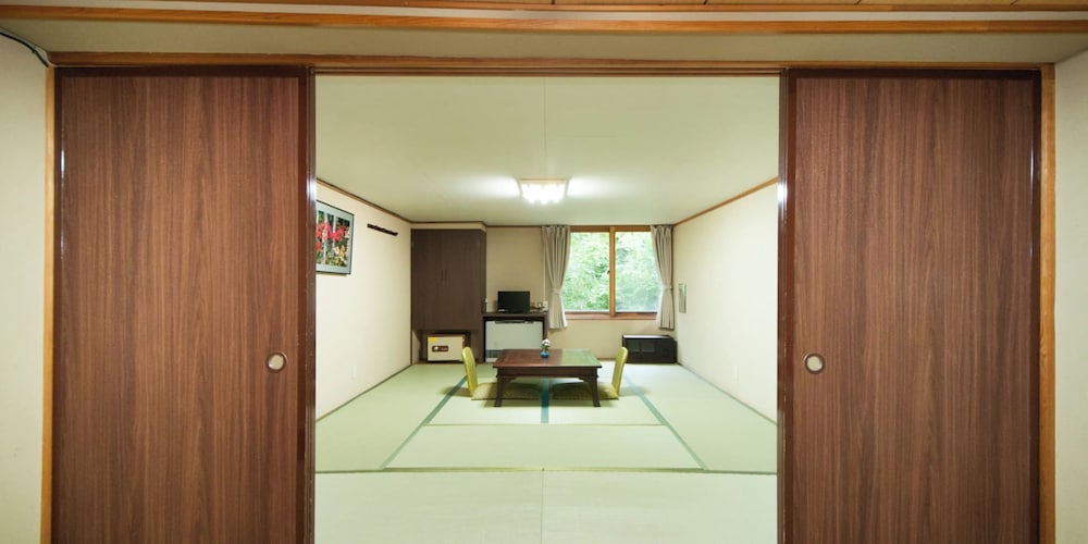 YACHI ONSEN 9/50