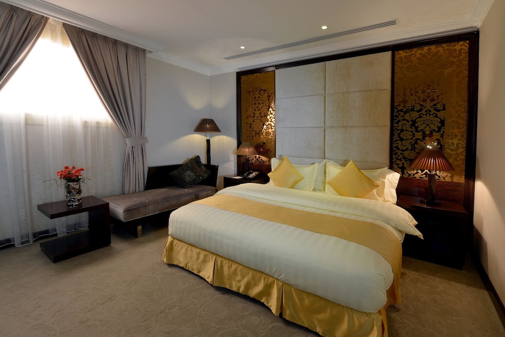 Junior Suite, King Bed