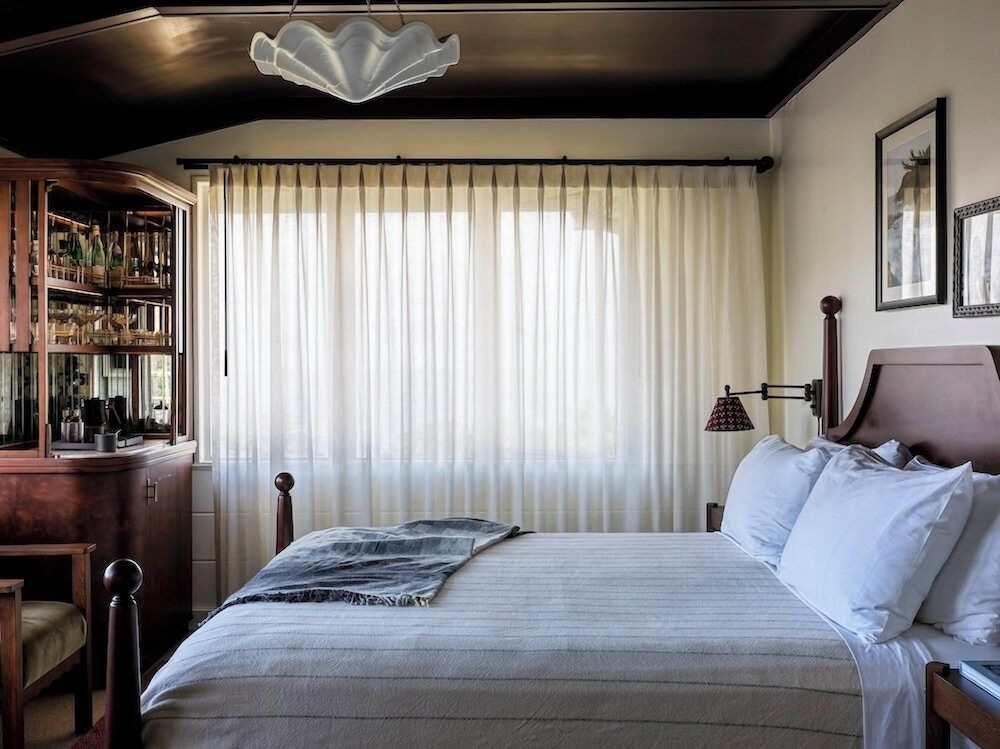 CLASSIC, KING BED