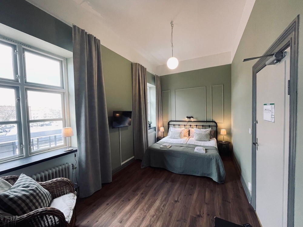 Stationen Bed Breakfast 18/50
