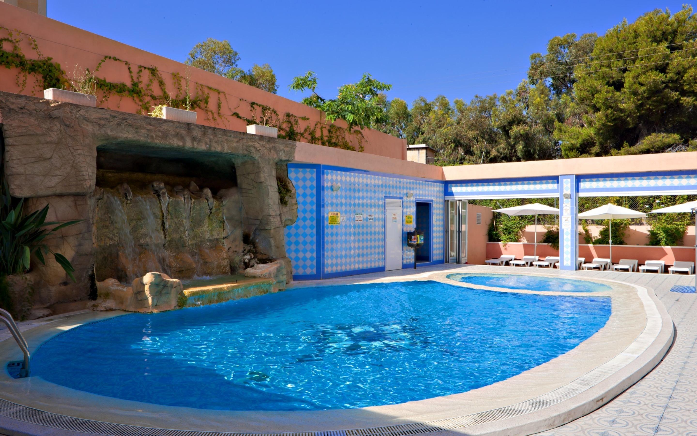 Tropic Relax Hotel 25/27