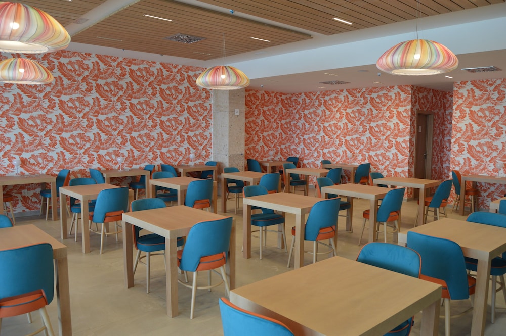 HOTEL 55 SANTO TOMAS 56/69