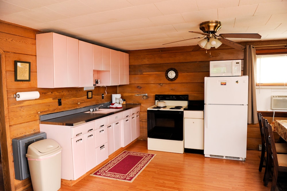 Clear Lake Resort 33/50