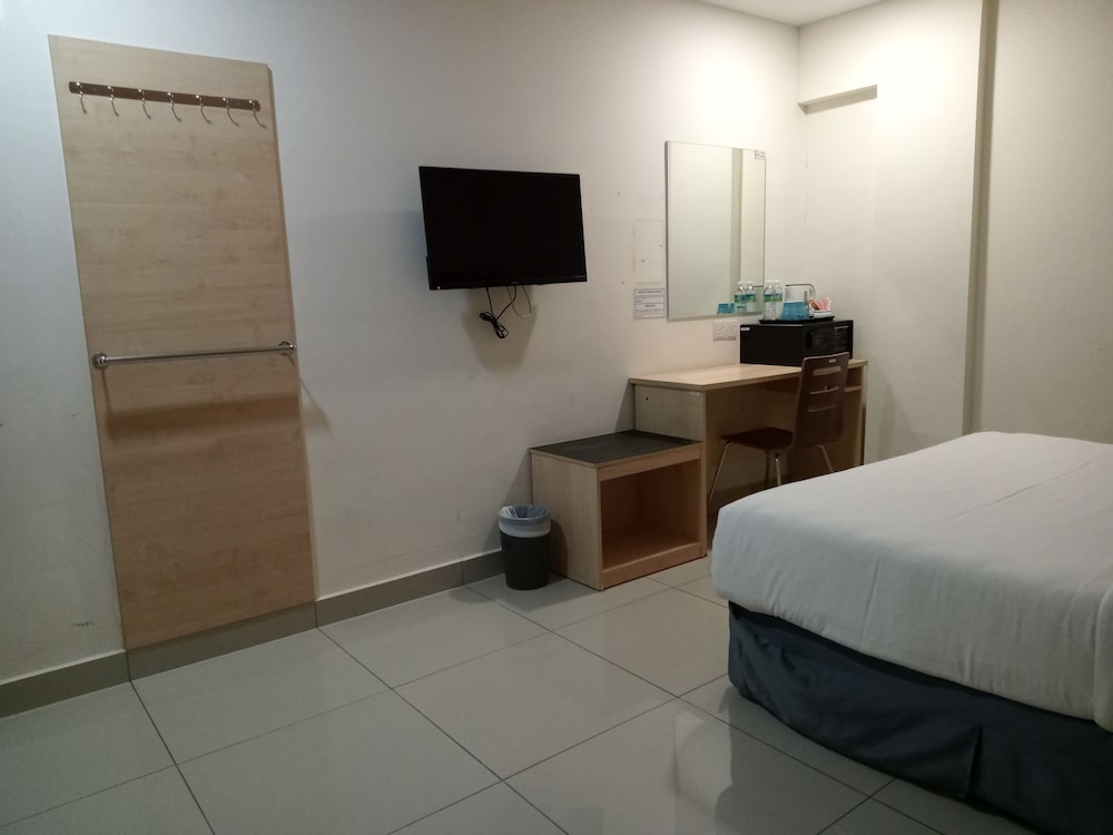 Avenue Bangi Hotel 17/36