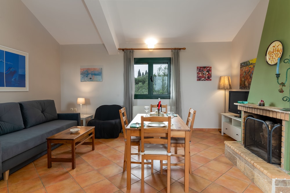 Koxyli Village Studios &amp; Apartments 27/50