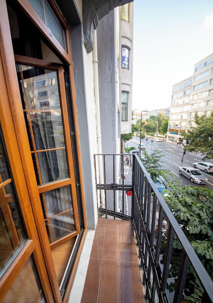 Royal Garden Suite Hotel in ISTANBUL