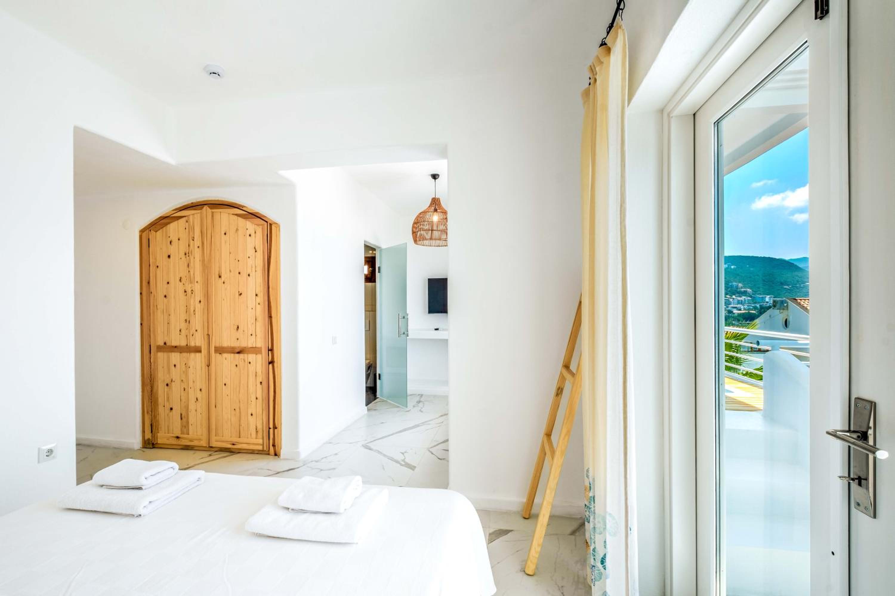 Premium, Sea View, Outdoor Jetted Tub