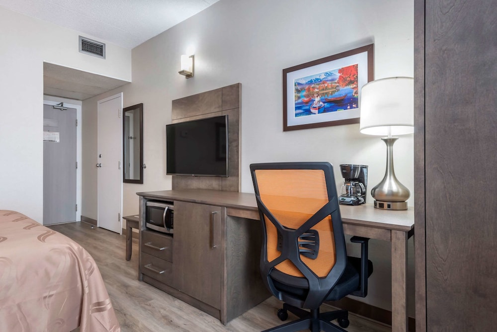 Quality Suites Quebec 33/35