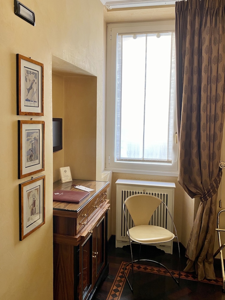 Hotel Gregoriana 38/54